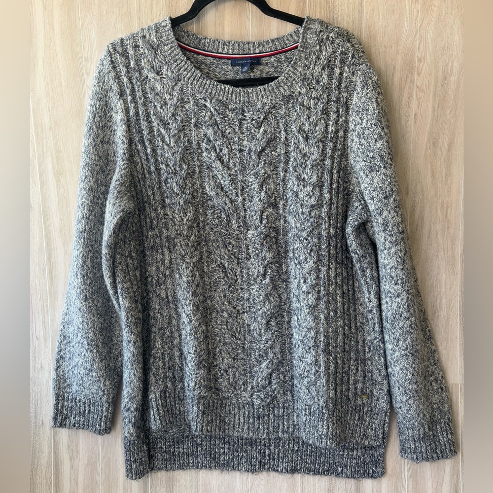 Tommy Hilfiger women’s Gray Sweater
